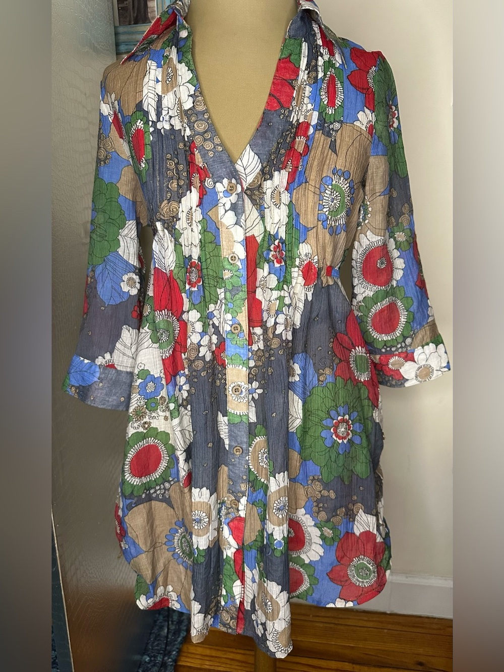 Oboe Floral Button-Front Long Sleeve Tunic Top in Blue, Red & Green NWT
